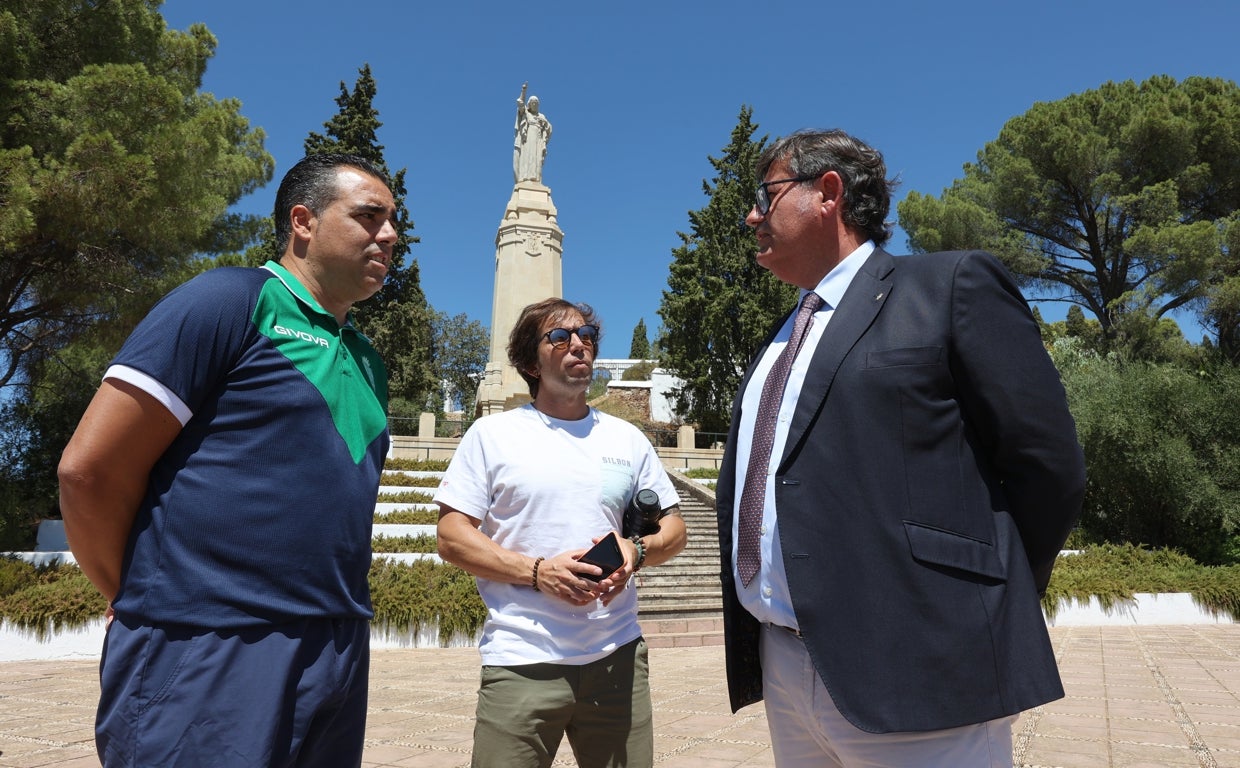 Germán Crespo conversa con Raúl Cámara y Javier González Calvo