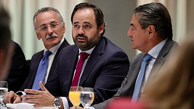 Núñez presenta su proyecto alternativo a Page ante relevantes empresarios nacionales