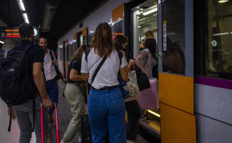 Renfe ofrece más de 400.000 plazas AVE, Larga y Media Distancia en Cataluña por Todos los Santos