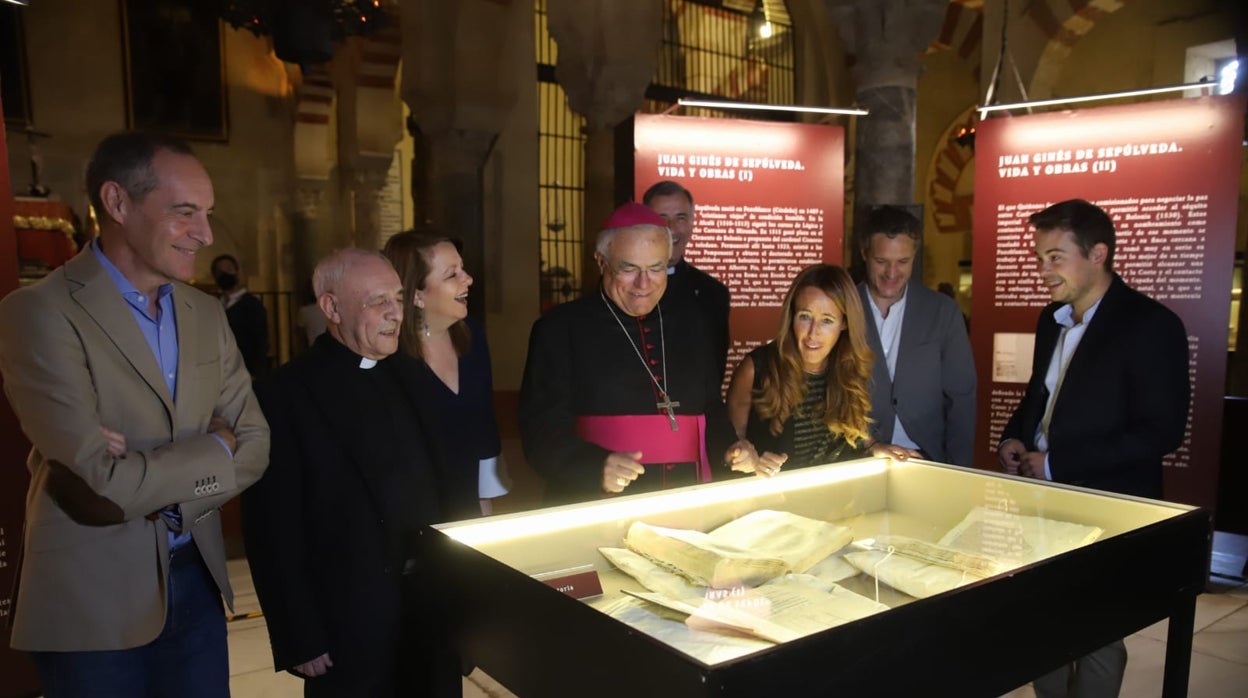 La muestra 'De Bizancio a Córdoba' rescata 55 libros hebreos de bibliotecas históricas