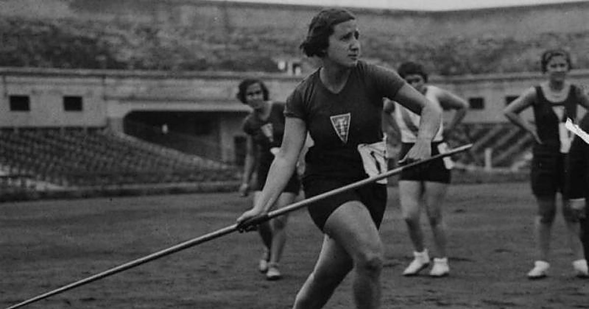 Ana María Martínez Sagi, «des-memoriada»