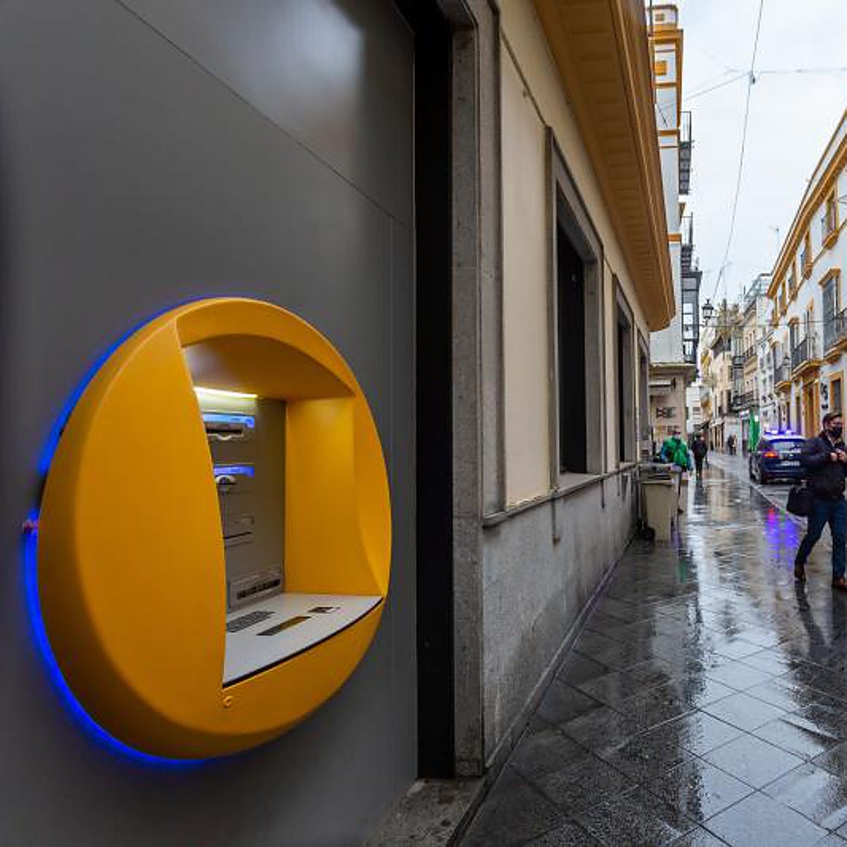 Caixabank alerta a sus clientes del riesgo de estafas en Bizum