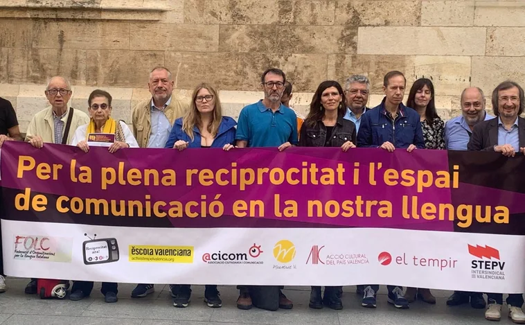 El independentismo sale a la calle contra Ximo Puig por «censurar» la señal de TV3 en Valencia