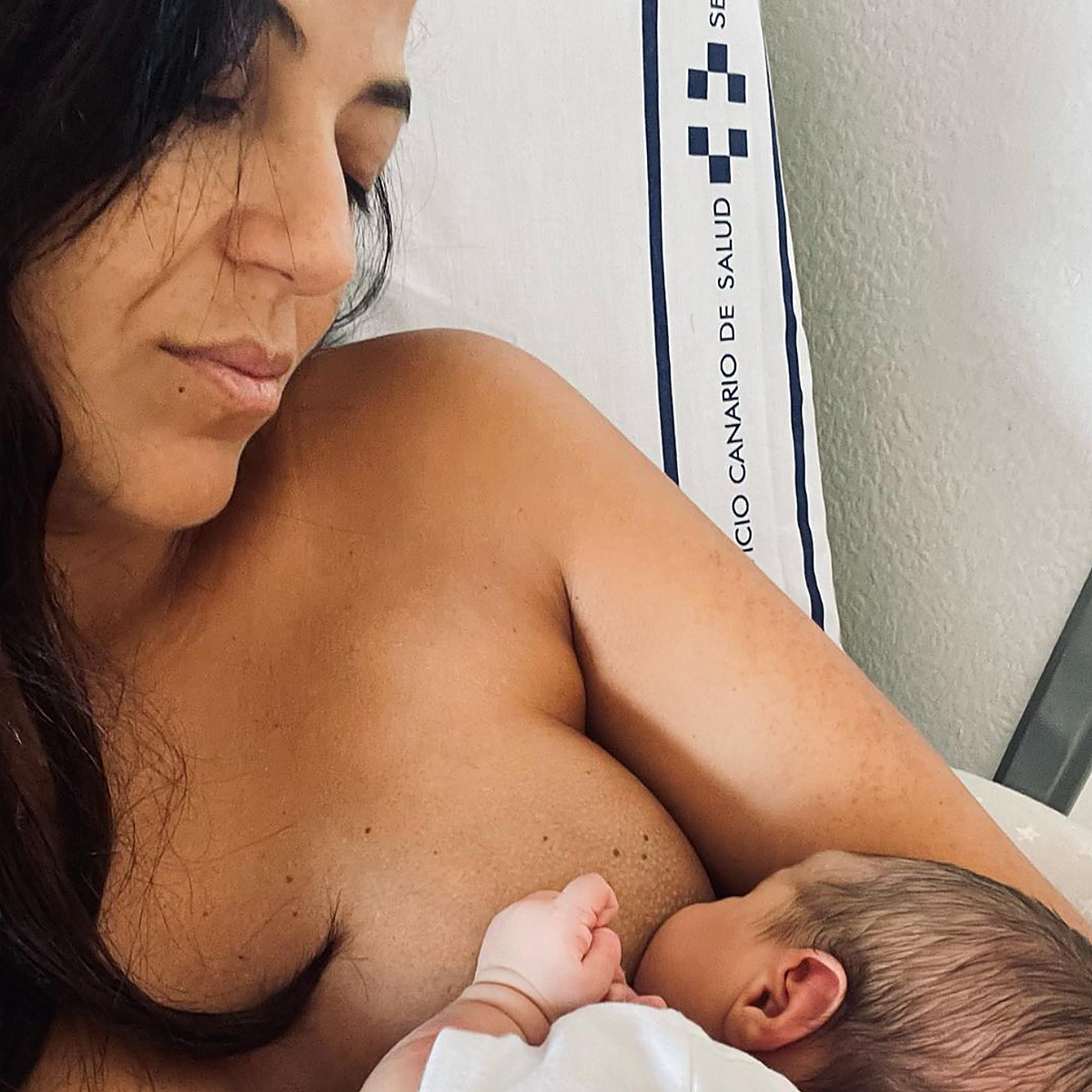 La denuncia de Gara, de las K-Narias, reaviva la polémica sobre los protocolos en los partos: «Mi hijo podía haber muerto»