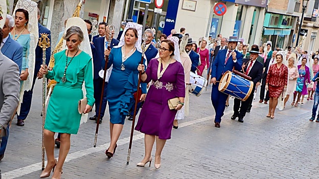 Hermanos del Rocío, durante su camino por las calles