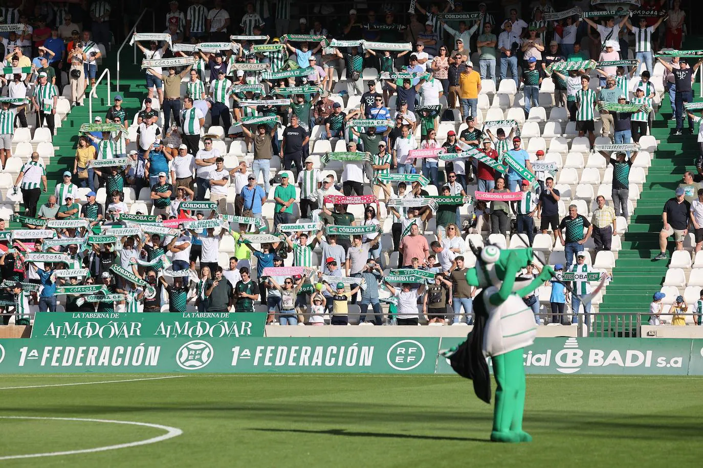 Las bellas imágenes que deja el Córdoba CF - CF Talavera en El Arcángel