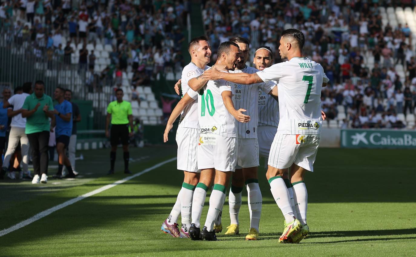 Las bellas imágenes que deja el Córdoba CF - CF Talavera en El Arcángel