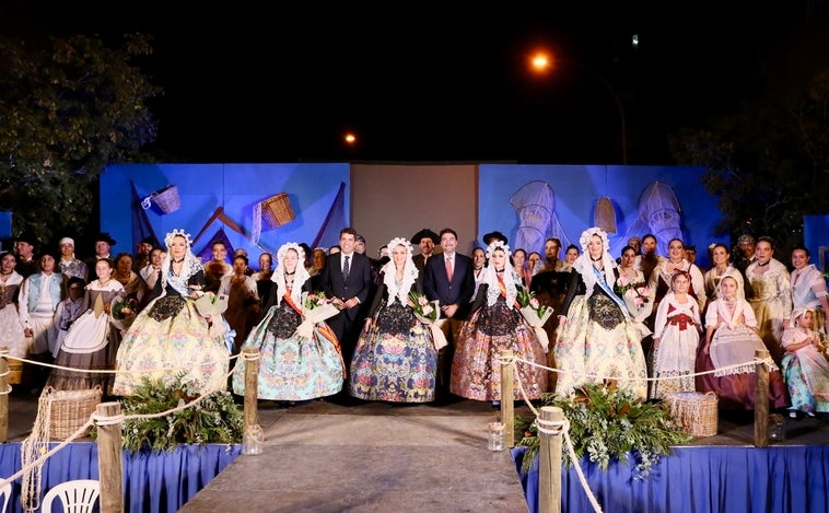 Carlos Mazón ejerce de mantenedor en la proclamación de las Bellezas de la Hoguera La Cerámica