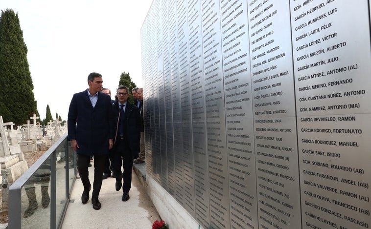 Sigue en directo el acto por el Día de Recuerdo y Homenaje a todas las víctimas del golpe militar, la guerra y la dictadura