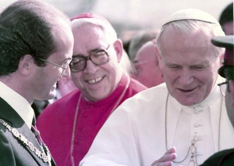Imagen secundaria 1 - Toledo recuerda los 40 años de la apoteósica visita de Juan Pablo II
