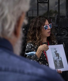 Imagen secundaria 2 - Concierto sorpresa, tumba de Castelar y un momento de la visita