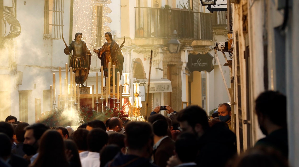 San Acisclo y Santa Victoria visitarán la Compañía en su procesión por Córdoba