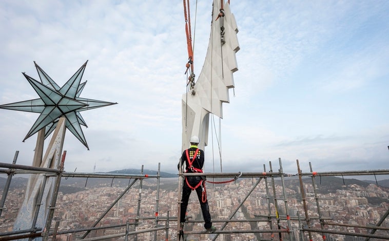 Las obras de la Sagrada Familia, un trabajo de altura