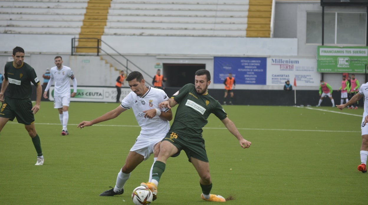 El Córdoba CF quiere romper con el gafe fuera de la Península ante el Ceuta