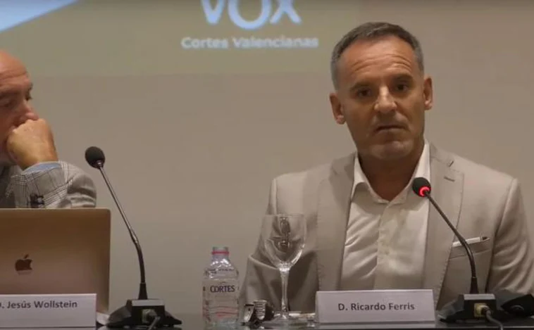 La Fiscalía investiga por delito de odio al inspector de la Policía destituido tras su participación en un acto de Vox en Valencia