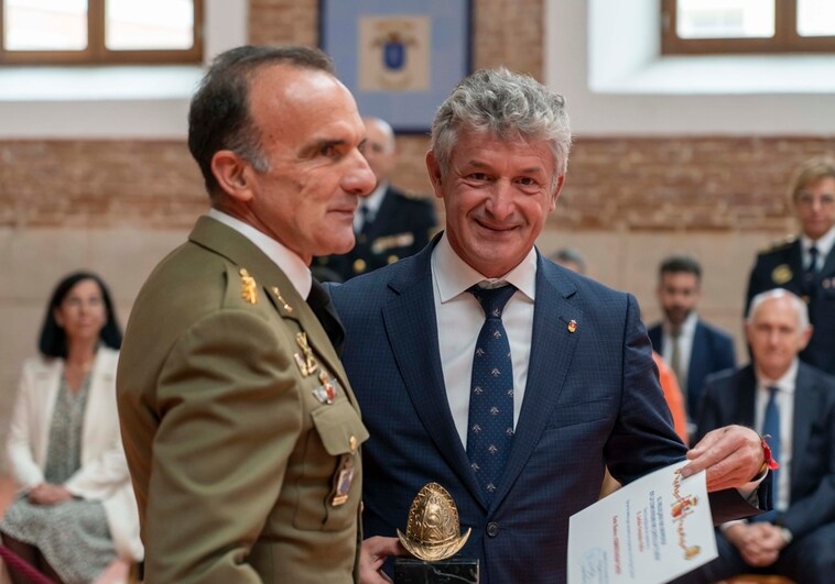 El alcalde de Arroyo (Valladolid) recibe el premio Conde Ansúrez Caballero Leal