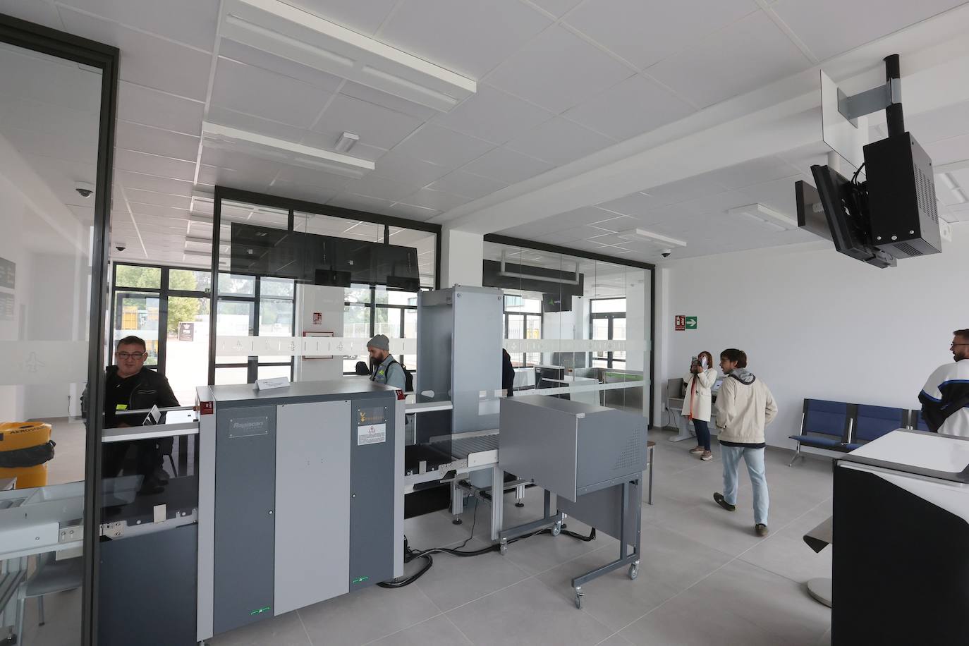 La renovada terminal del aeropuerto de Córdoba, en imágenes