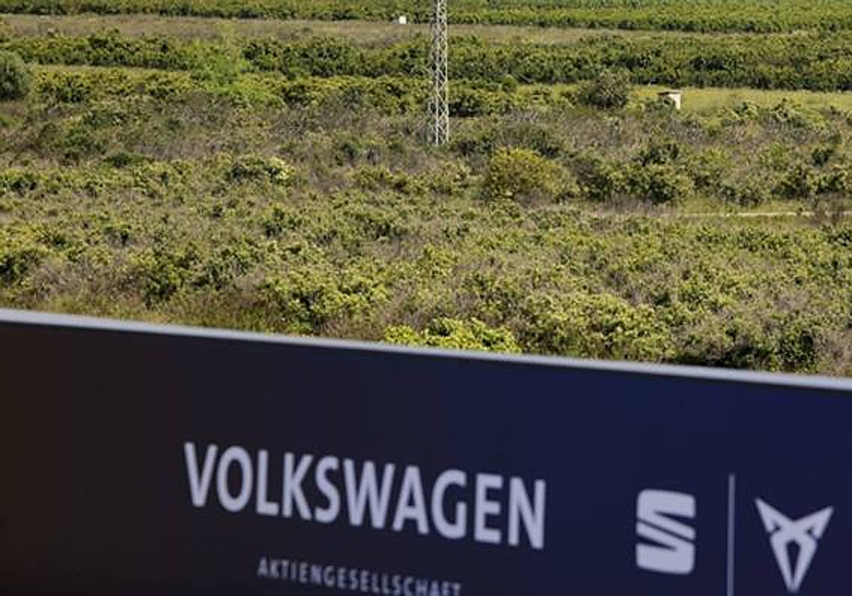 Imagen de archivo de los terrenos en los que se construirá la gigafactoría de baterías de Volkswagen en Sagunto (Valencia)