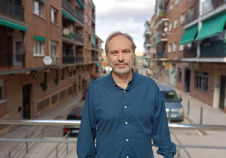 Félix Chacón  presenta su nuevo poemario, 'Los días perplejos', en Toledo