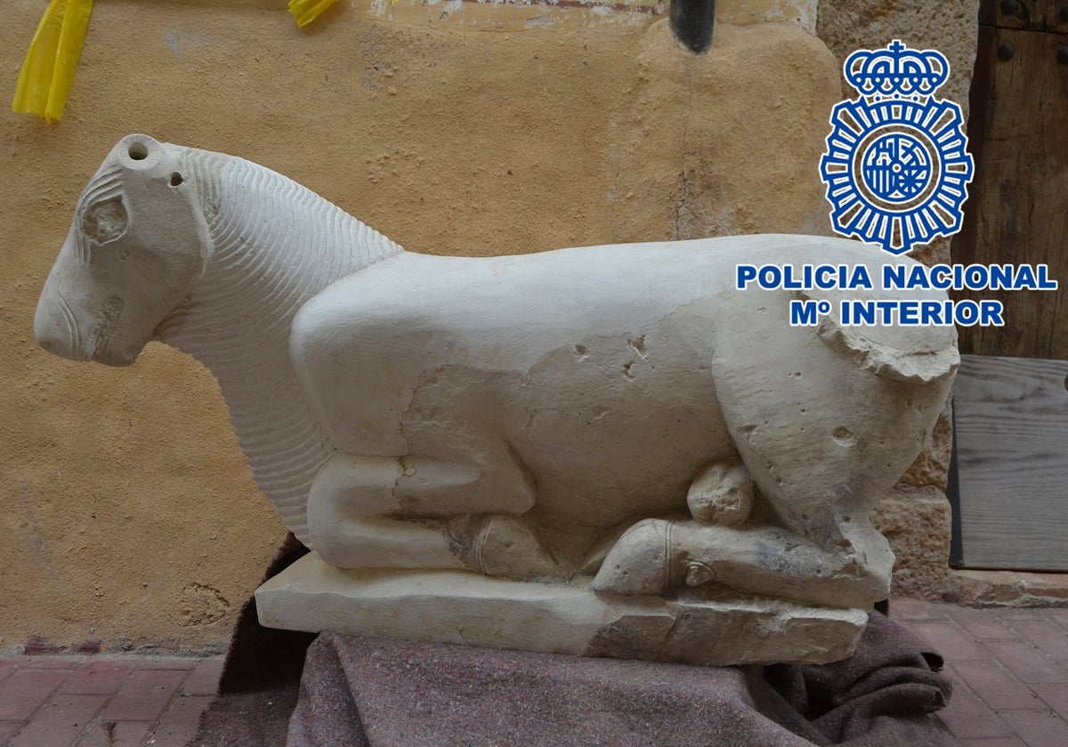 Escultura de un toro hallada en un olivar de Castro del Río y recuperada por la Policía