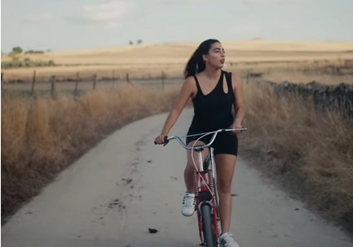 Un fotograma del videclip 'Mi nombre'