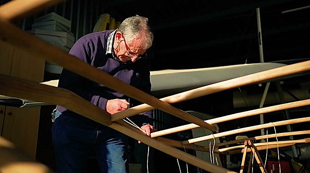 Proeso de elaboración del artefacto de Ibn Firnás para el documental 'Las alas de Córdoba'