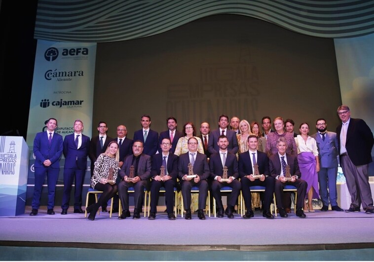 Cámara, AEFA, Diputación y Ayuntamiento de Alicante y Cajamar reconocen la labor de las empresas centenarias de la provincia