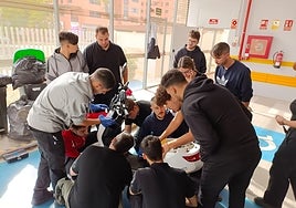El camino a la inserción laboral también se hace en patinete en Córdoba