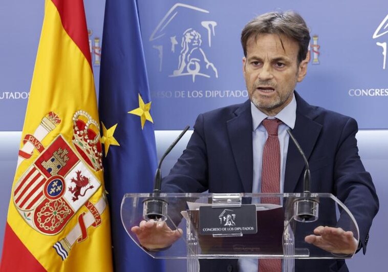 Asens pide también reformar la malversación para facilitar el regreso de Puigdemont