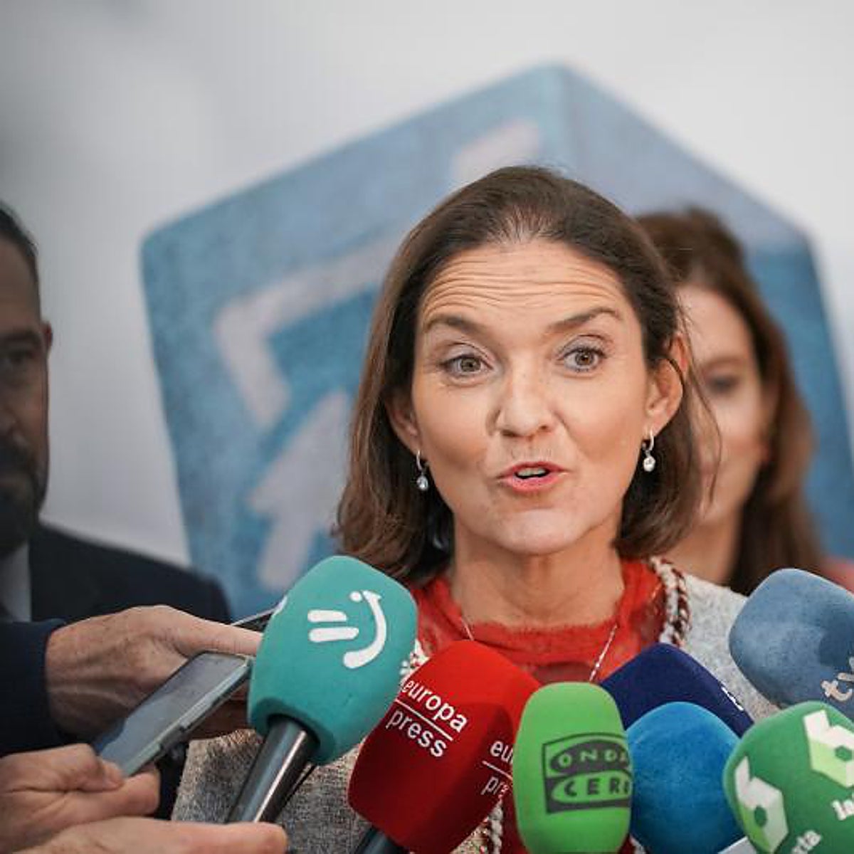 Sánchez elige a Maroto como candidata contra Almeida pero la mantendrá una temporada en el Gobierno