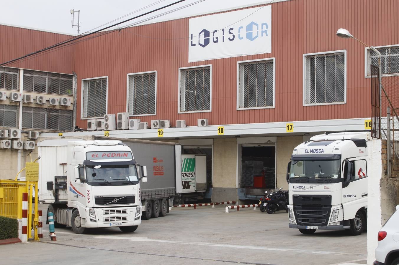 Paro del transporte en Córdoba, imágenes de un arranque sin incidencias