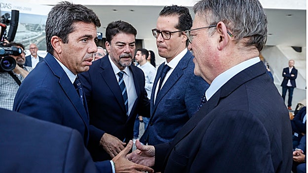 Imagen de Carlos Mazón y Ximo Puig tomada este martes en Valencia