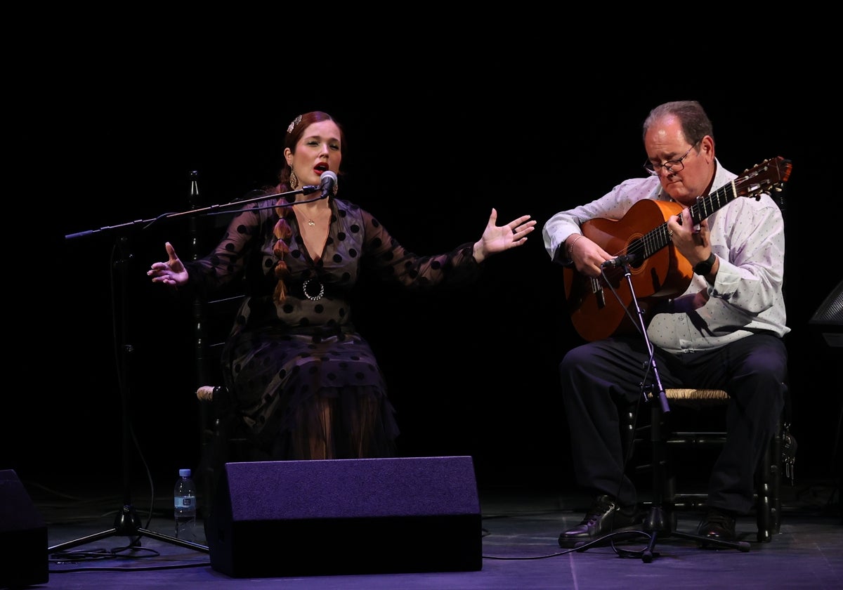 Una del as participantes en la fase previa en la modalidad de cante en el Concurso Nacional de Arte Flamenco de Córdoba