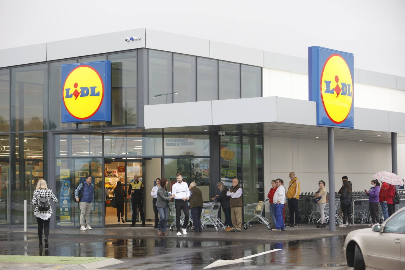 La inauguración del nuevo Lidl de la carretera de Palma del Río, en imágenes