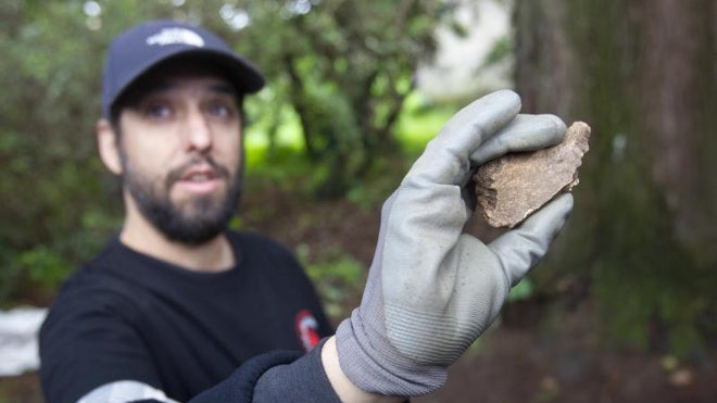 Uno de los casi 30 restos óseos obtenidos en Poio (Pontevedra)
