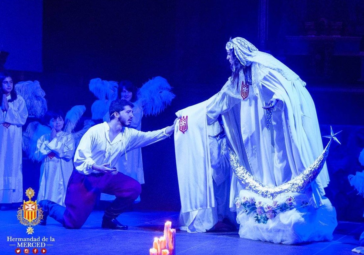 San Pedro Nolasco, ante la Virgen de la Merced, en un momento de la representación