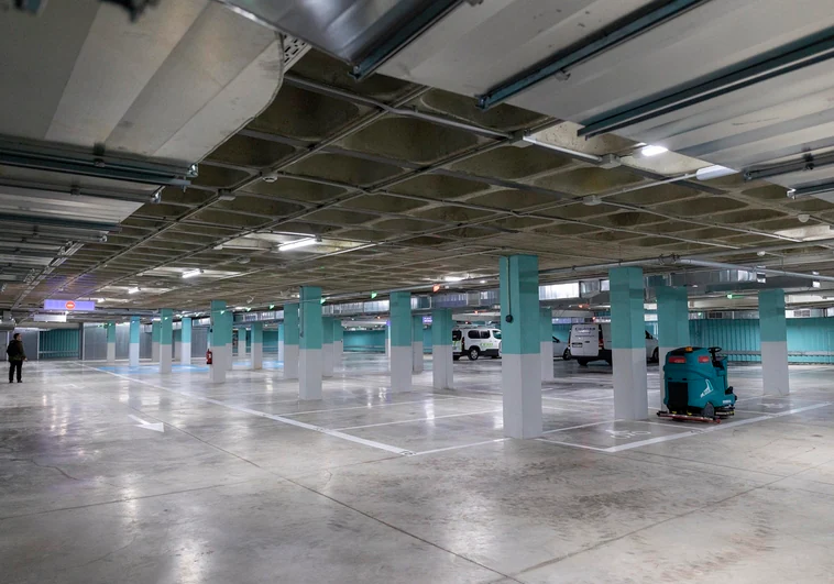 El 'parking' de Santo Domingo reabre 17 años después con 320 plazas bajo tierra