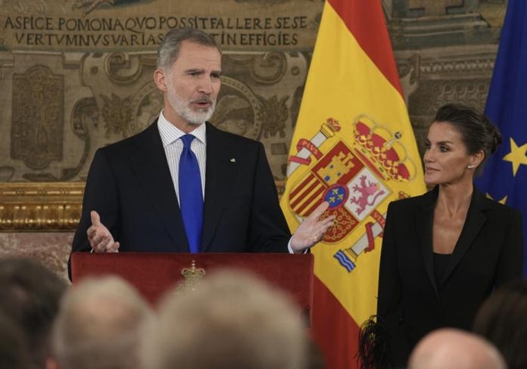 Felipe VI, a Zelenski: «Un fuerte mensaje de apoyo y solidaridad al valiente pueblo ucraniano«