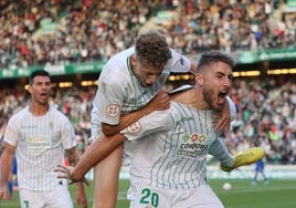 Remontada del Córdoba CF (2-1) ante el Linares en una maravillosa segunda mitad