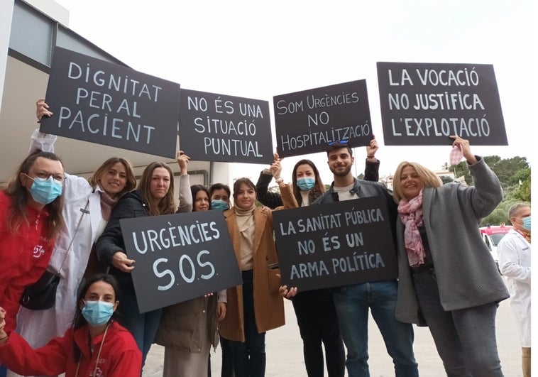 Caos en la sanidad pública: 22 pacientes a la espera de cama en el Hospital de la Ribera