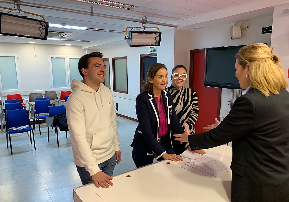 Maroto presenta su candidatura en Madrid por la puerta de atrás