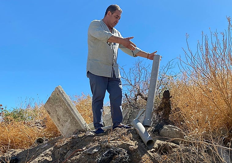 Gálvez le gana el pulso a la Junta por los vertidos de 'La Barrera'