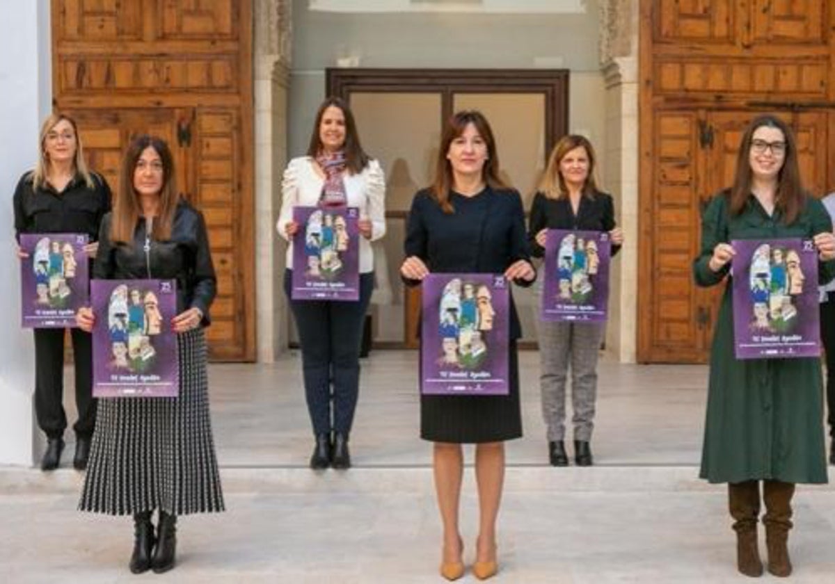 La Junta reconocerá el 25N a cinco centros educativos, Guardia Civil, Policía Nacional y Cira García