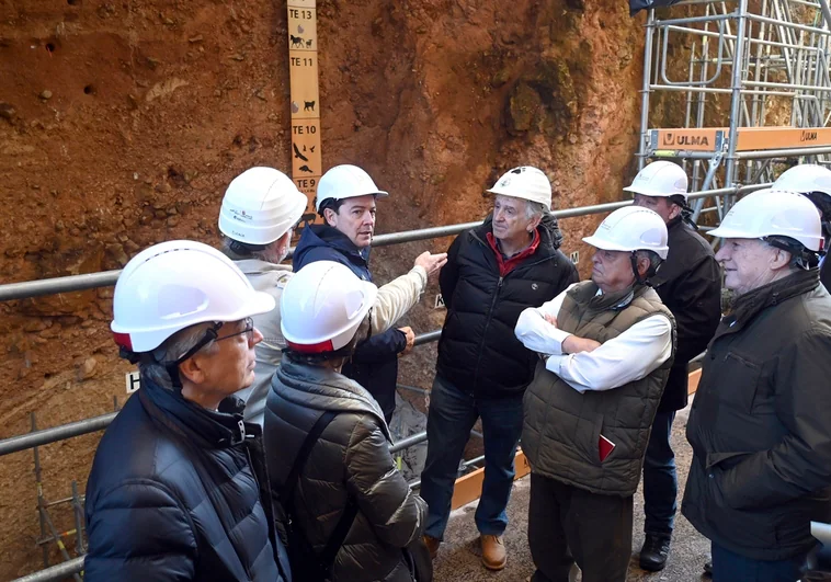 Mañueco promete cofinanciar la ampliación de Fundación Atapuerca en Ibeas de Juarros