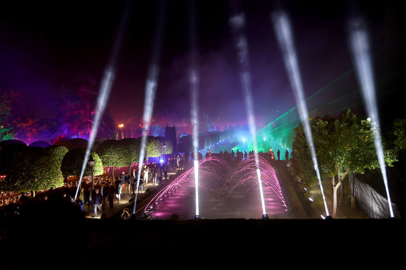 El deslumbrante espectáculo nocturno del Alcázar de Córdoba, en imágenes