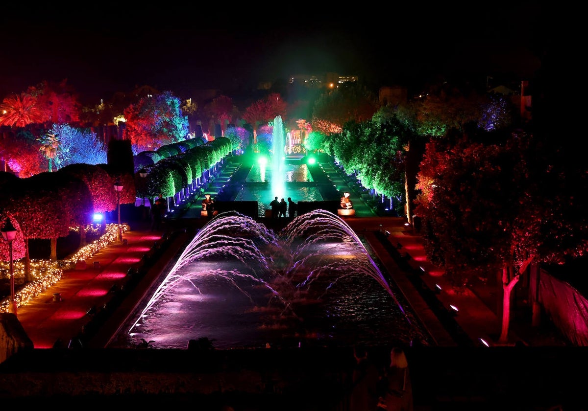 El deslumbrante espectáculo nocturno del Alcázar de Córdoba, en imágenes