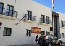 Un año de prisión para un policía que robó un reloj de 6.000 euros a un detenido por malos tratos en Estepona