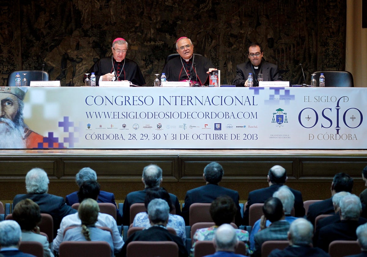 Monseñor Fernández, durante el Congreso de Osio, celebrado en Córdoba en 2013