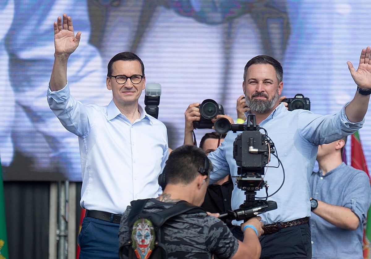 Morawiecki, primer ministro polaco, y Abascal el pasado mes de octubre en Madrid