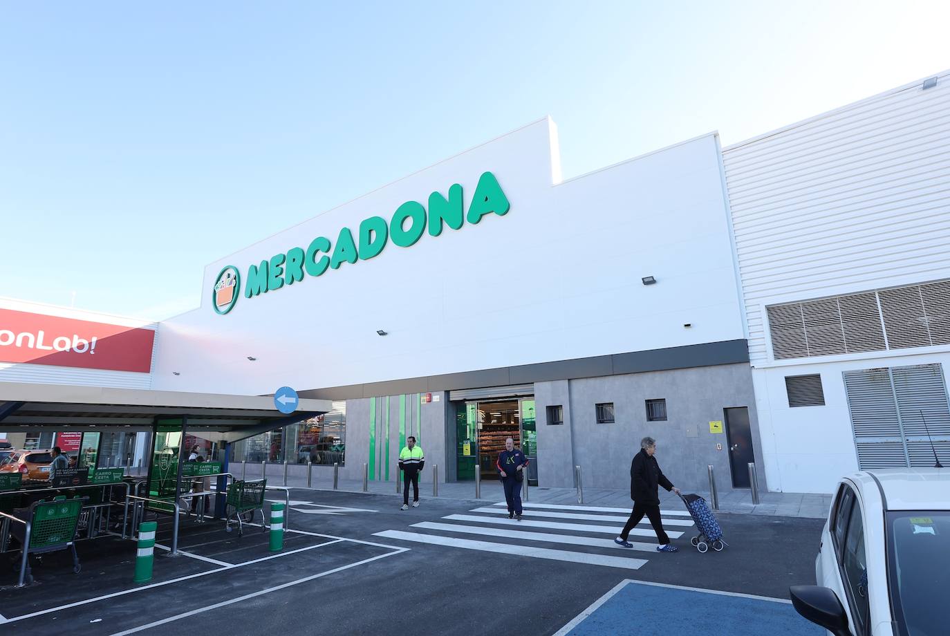 Los dos nuevos supermercados de Mercadona en Córdoba, en imágenes